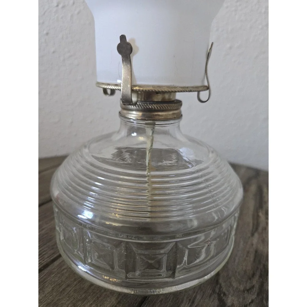 Vintage Lamplight Farms Clear Glass Oil Lamp W/Frosted Shade 14
